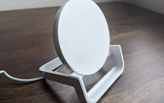 The Disappointing "Boz" Wireless Charger: A Letdown in Every Way